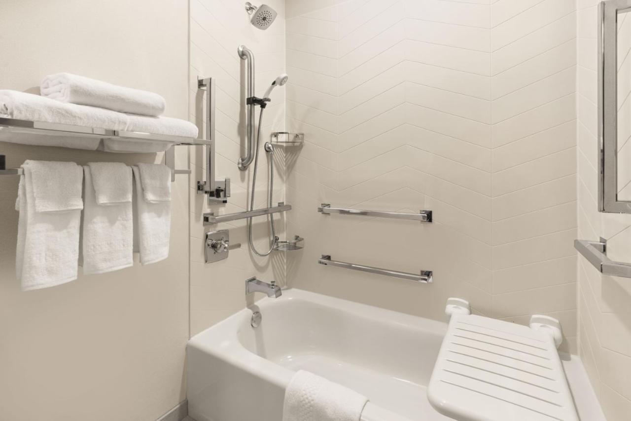 Fairfield By Marriott Inn & Suites Seattle Poulsbo Bagian luar foto